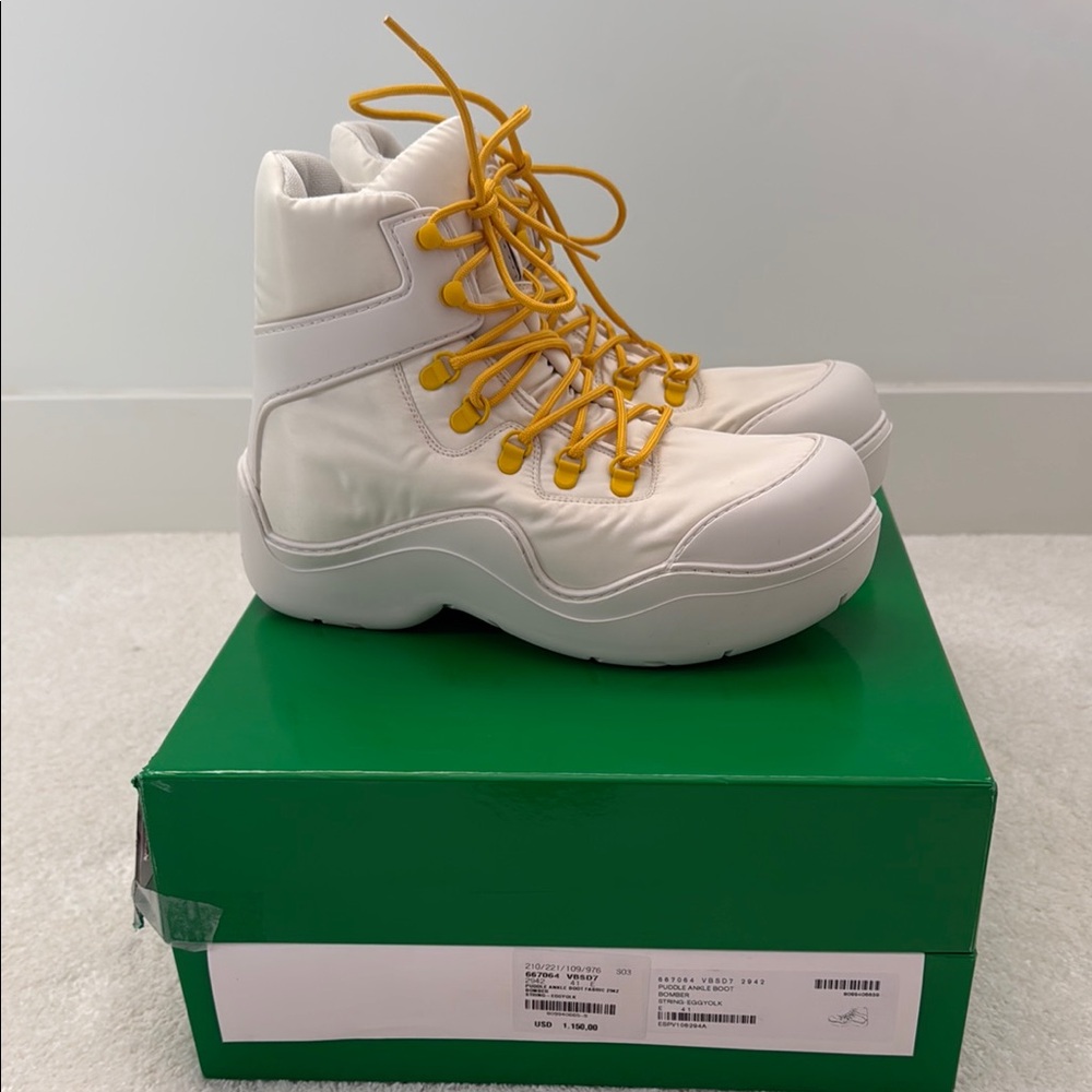 Bottega Veneta Puddle Ankle Boots Bomber